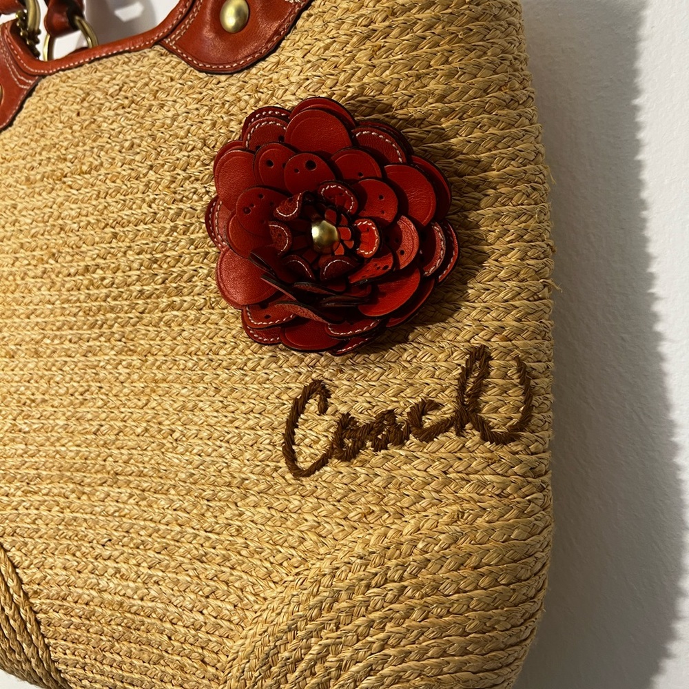 ☀️🏖️Coach woven bag🏖️☀️ good condition